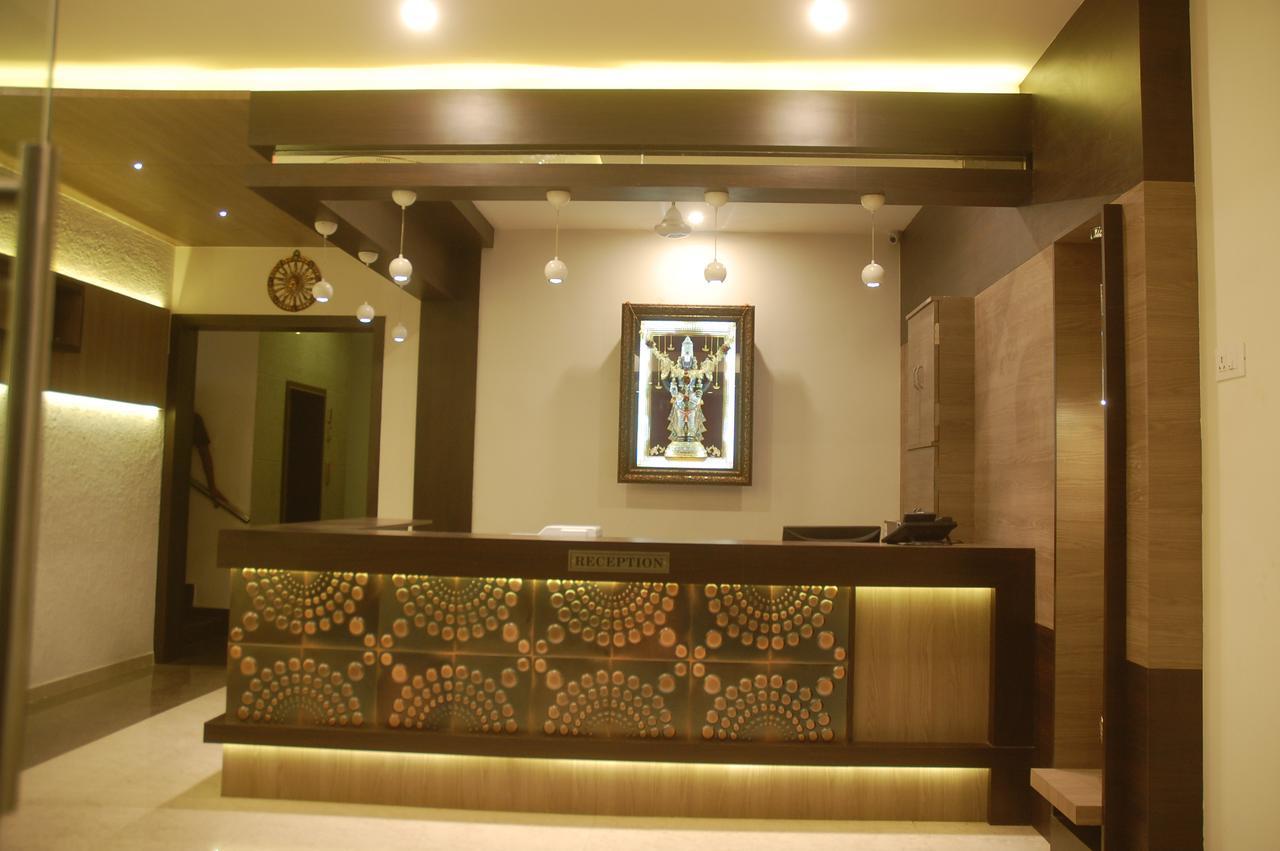 Hotel Swathi Hospet Bagian luar foto